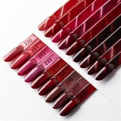 No. 231, Rød Cat Eye Gelpolish, Molly Nails